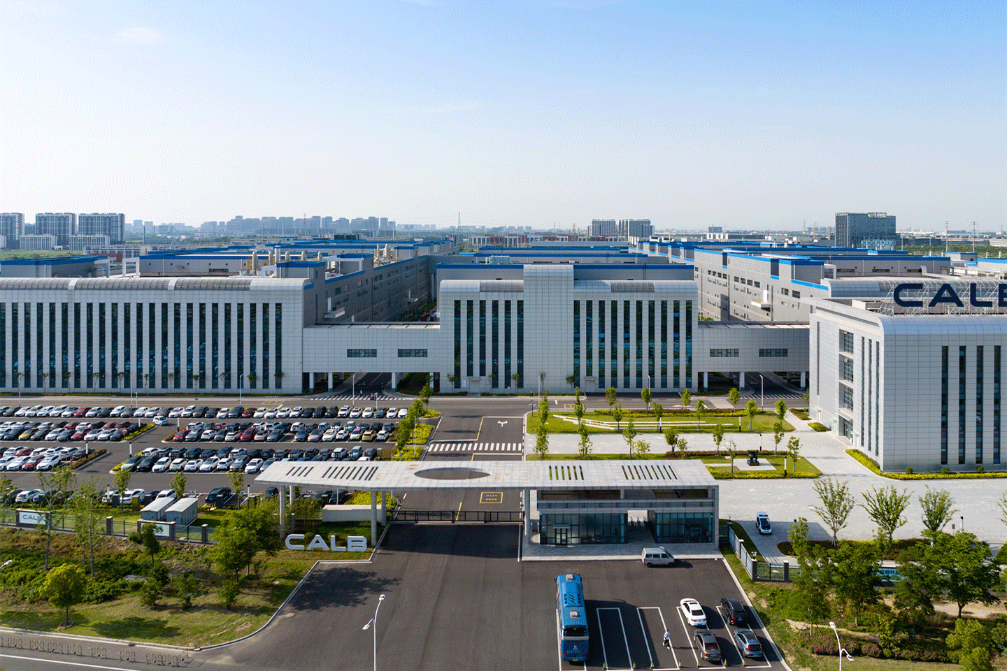 大體量建筑金屬外圍護(hù)綠色解決方案，助力構(gòu)建新能源超級(jí)工廠(圖8)