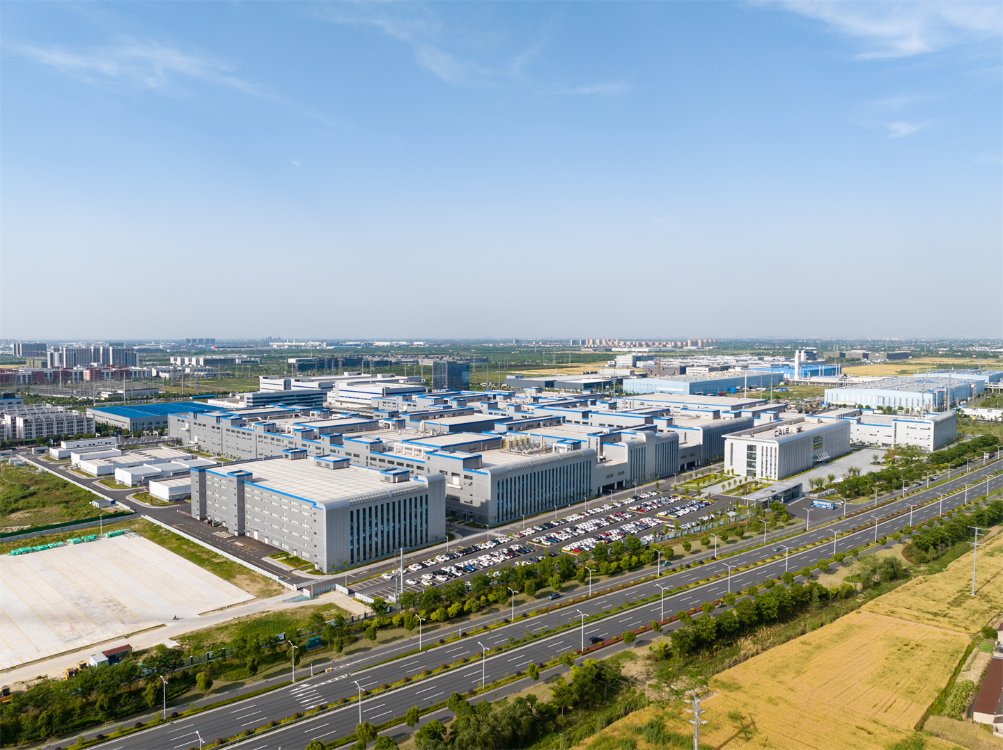 大體量建筑金屬外圍護(hù)綠色解決方案，助力構(gòu)建新能源超級(jí)工廠(圖5)