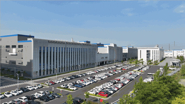 大體量建筑金屬外圍護(hù)綠色解決方案，助力構(gòu)建新能源超級(jí)工廠(圖1)