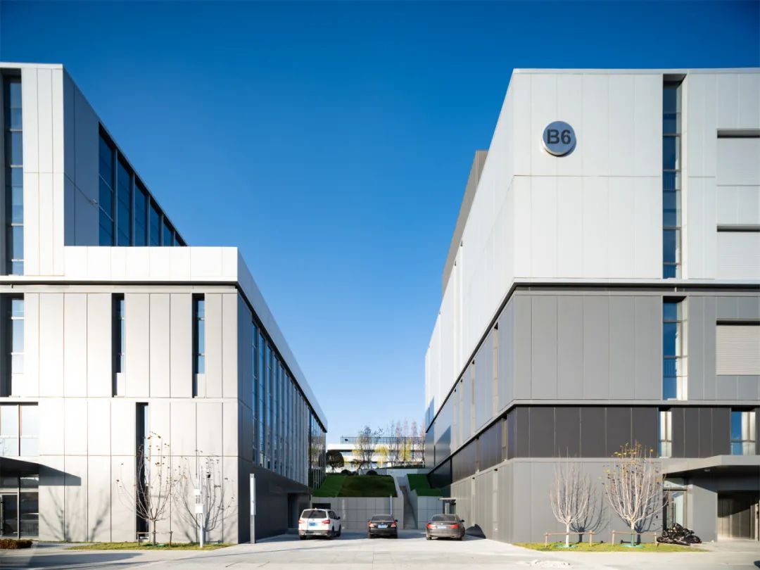 萬事達30天極速交付，賦能環磁山項目幕墻美學！(圖3)