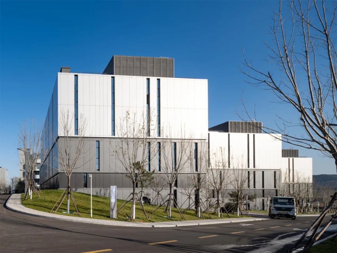 萬事達30天極速交付，賦能環磁山項目幕墻美學！(圖4)